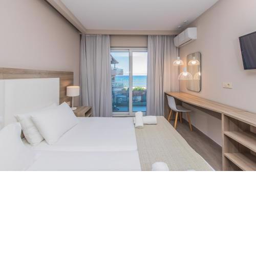 Porto Planos Beach Hotel