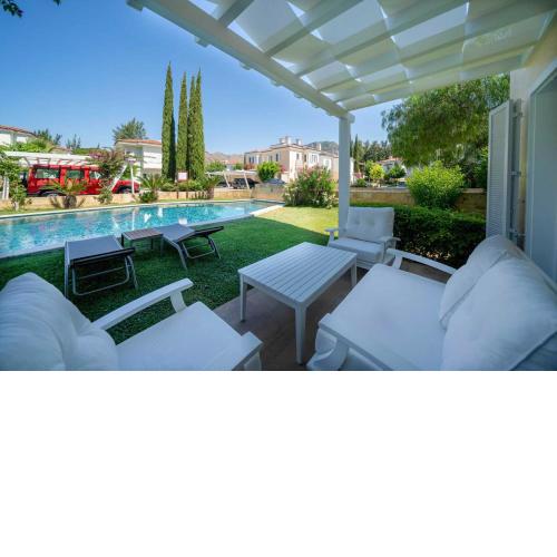 Portville Holiday Villas - Villa Koi