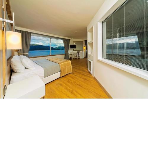 Poseidon Hotel - Adult Only