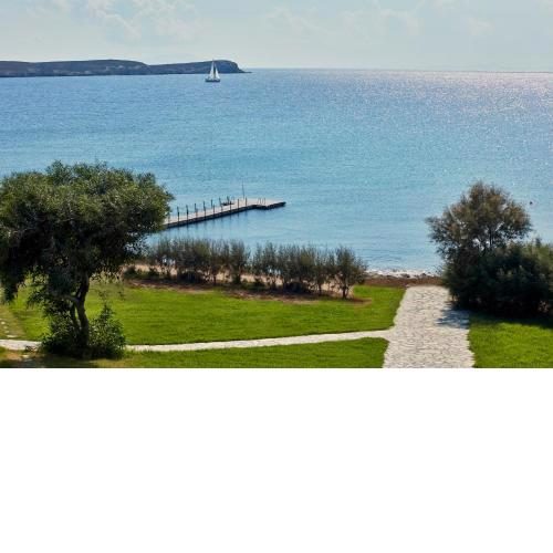 Poseidon of Paros Hotel & Spa