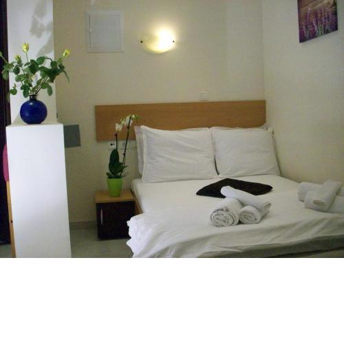 Posto studio 4 chania crete 100 m from the beach