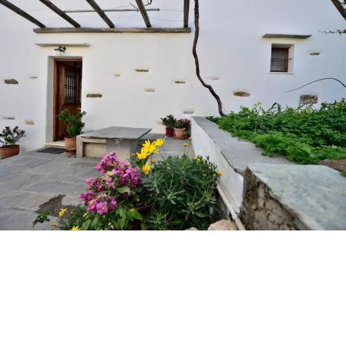 Poulati Guesthouse