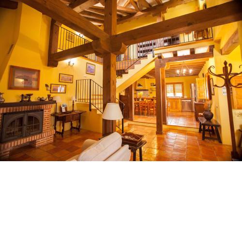 Preciosa Casa Lobos, aislada e independiente