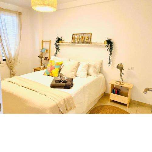 Precioso apartamento a pie de playa con vista mar y piscina