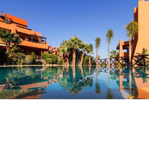 Precioso apartamento con jardín y piscina comunitaria