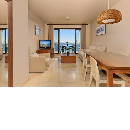 Precioso apartamento de 2 dormitorios con parking & WiFi