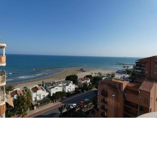 Precioso apartamento en primera línea lateral.