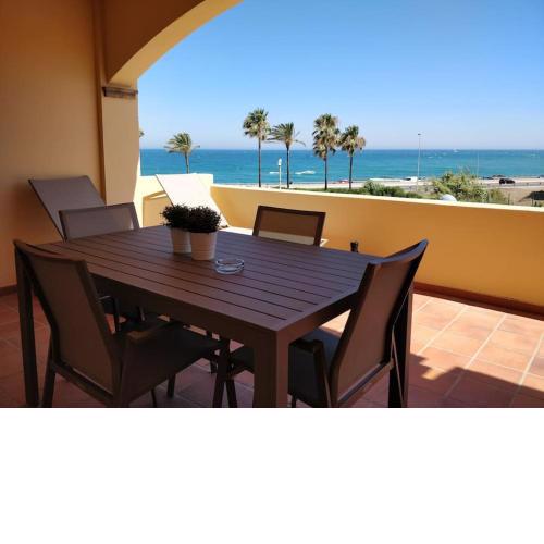 Precioso apartamento frente a la playa
