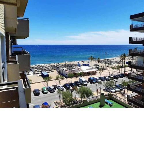 Precioso apartamento frente al mar con piscina