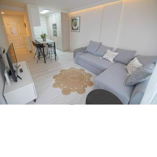 Precioso apartamento reformado con piscina