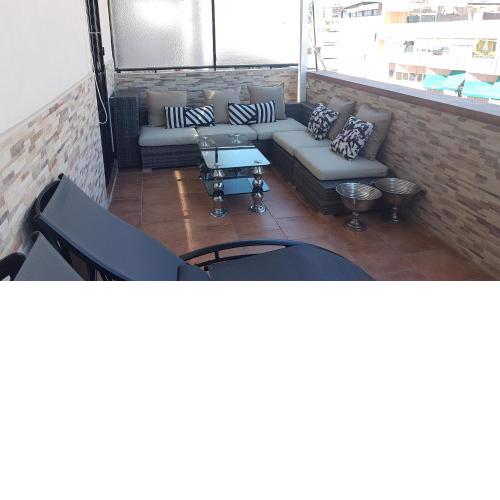 PRECIOSO ÁTICO CON TERRAZA en PLAZA DE ANDALUCIA