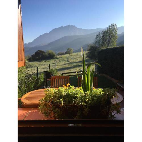 PRECIOSO CHALET JUNTO A POTES CON PISCINA-4 Hab,3 Baños