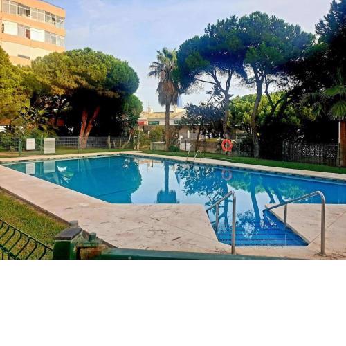 Precioso estudio con piscina a 200m del mar