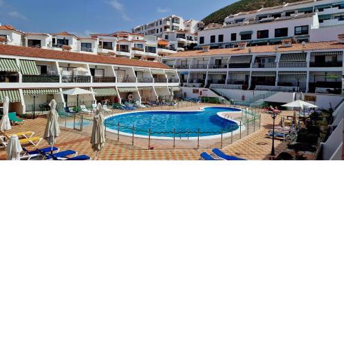 Precioso y confortable apartamento con piscina.