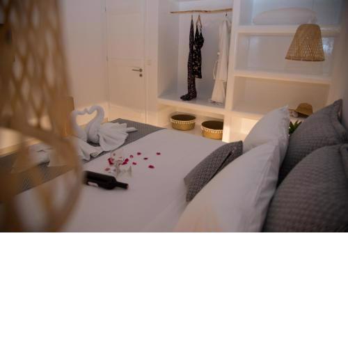 Pregadi Cycladic Suite