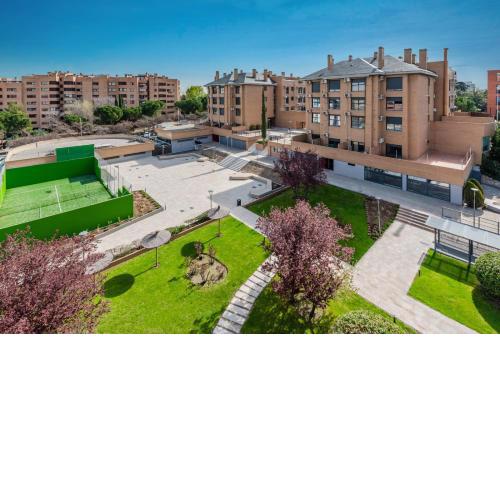 Premium Accomodation in La Rosaleda - Madrid