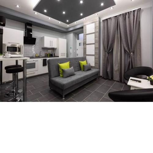 Premium Apartment by Hi5 - Central 1 bedroom (217)