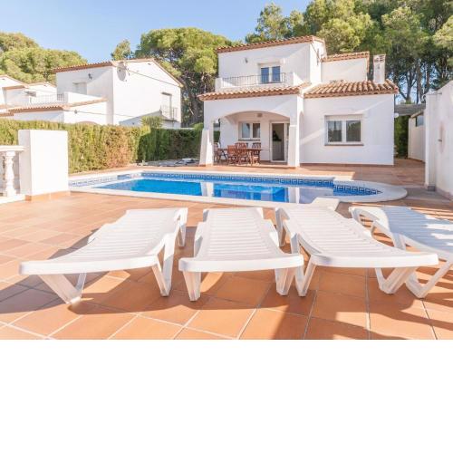 Pretty Holiday Home in L Escala with Swimming Pool