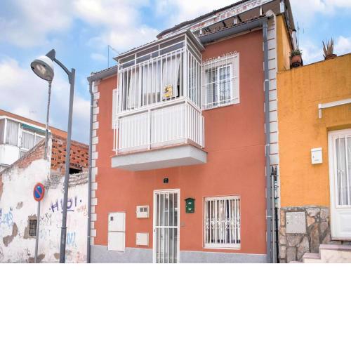 Pretty Holiday Home in Madrid with Solarium