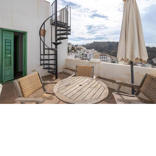 Pretty Townhouse in Cómpeta