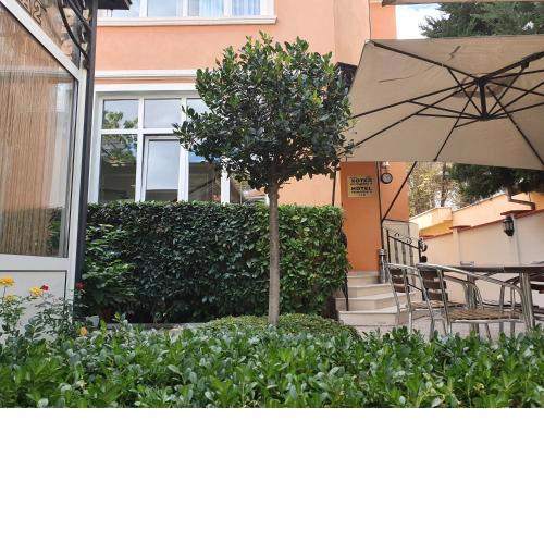 Primavera 2 Hotel