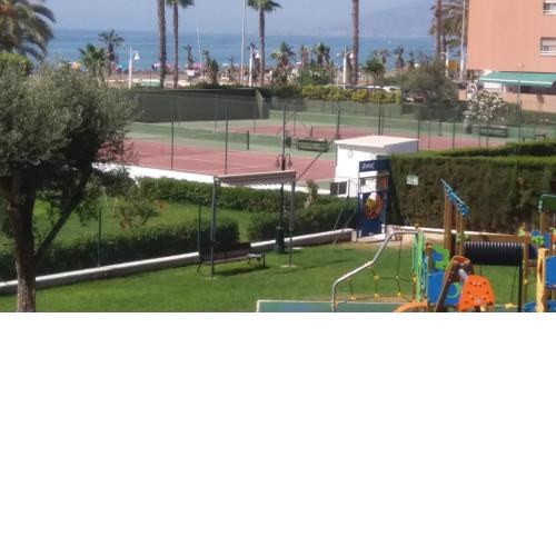Primera línea de playa. Magnífica urbanizacion