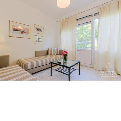 Primrose Maisonette with Private Green Garden