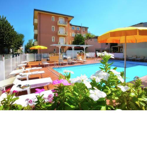 Princely Apartment in Torre Pedrera with Swimming Pool