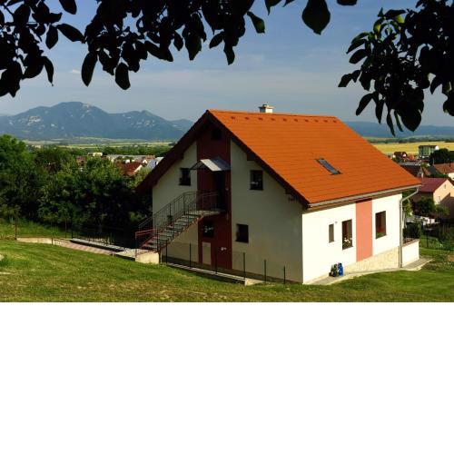 Privát pod kostolom - Ubytovanie Valča