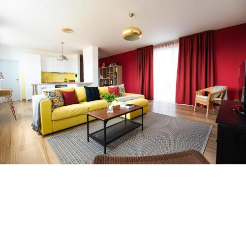 Private 5 star - Stylish - 3 room flat with secured in-door Pkg
