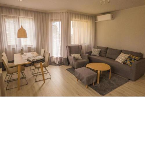 Private Apartment in Cypress Complex 12