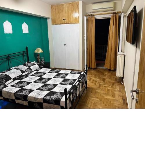 Private apartment in Lykavitos