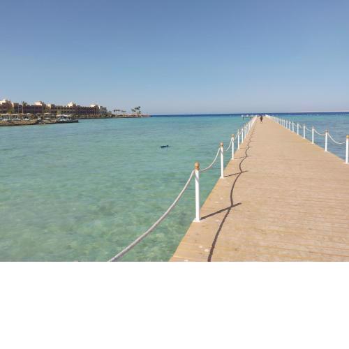 Private Beach - Sea View - Swimming Pools - WIFI