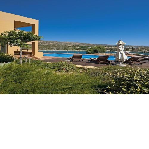 Private Beach Villa Daphne Loutraki