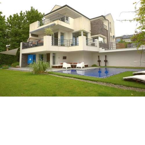 Private Family Villa