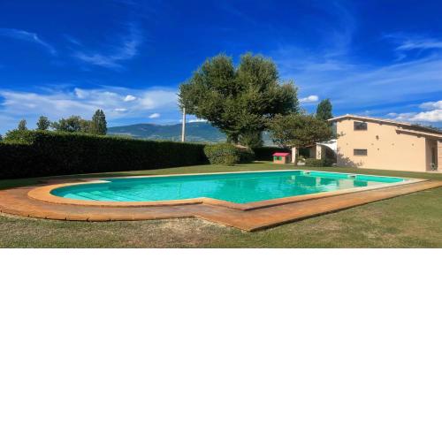 Private pool and garden - Italian villa between Tuscany and Umbria
