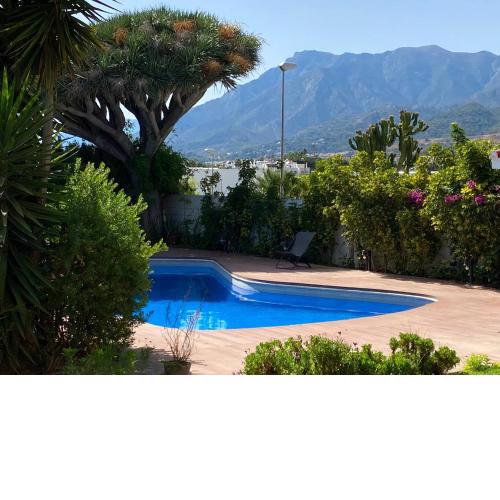 Private Pool & Garden - walk to Beach & Marbella