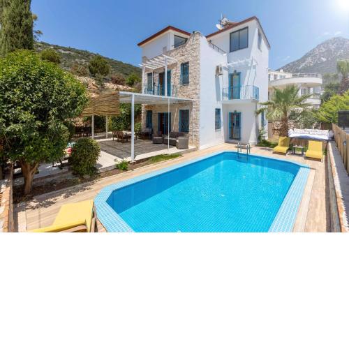 Private Pool Villa in Center Location for 8 People, Kalkan - Awz227
