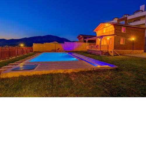 Private Pool Villa with Garden for 4 People in Fethiye -Awz222