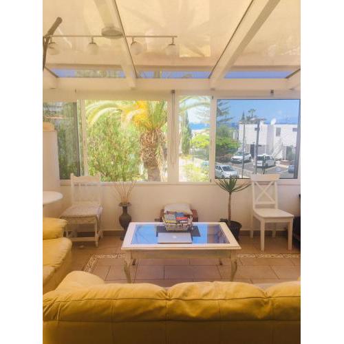 Private room las Americas