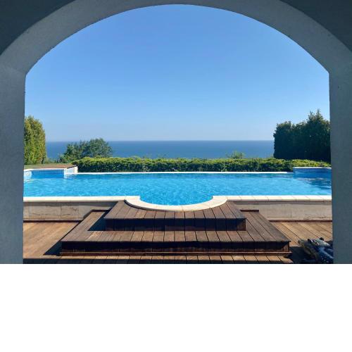 Private seaview villa in BlackSeaRama - 1st line