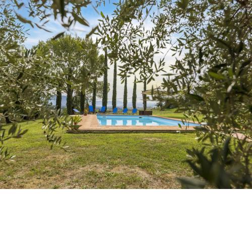 Private villa with swimming pool in the heart of Umbria