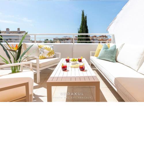 Pueblo del Parque dúplex penthouse with sunny rooftop