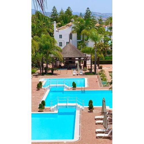 Puente Romano Exclusive Beachside Penthouse Apartment Marbella