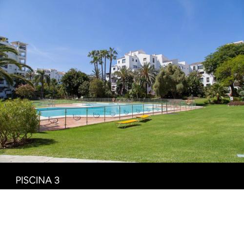 PUERTO BANUS !!! Piscine et Plage à proximité