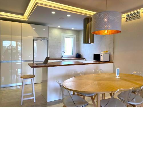 Puerto Banus. Urb Jardines del Puerto. Apartment for up to 6