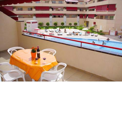 PUERTO SANTIAGO/LOS GIGANTES/TENERIFE SUR