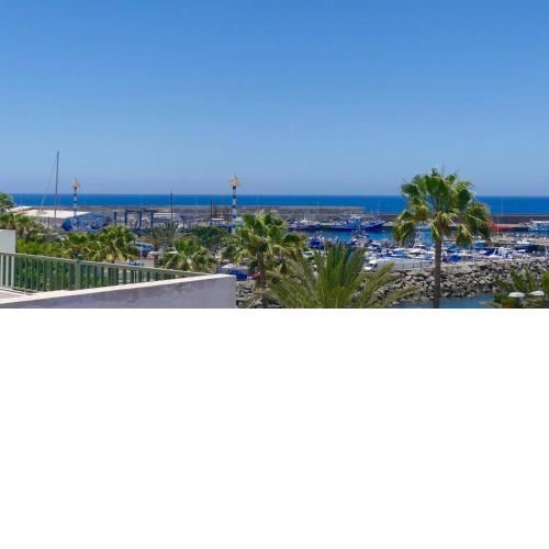 Pura Vida Beach Suites