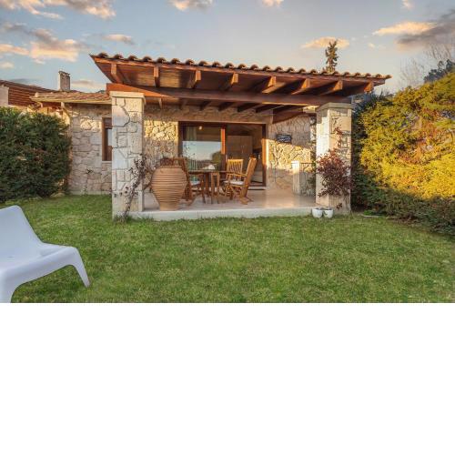 Pure Amber Suite Elani