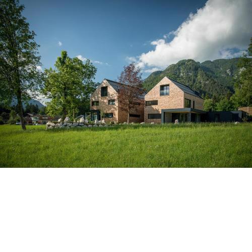 pure mountain BASE